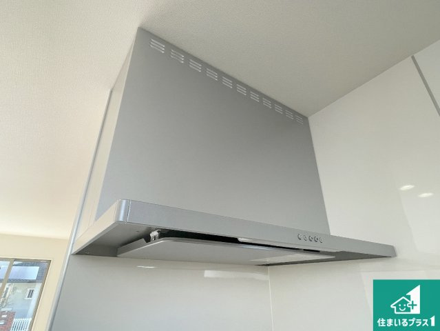 京都市伏見区醍醐柿原町　第1期　新築一戸建ての設備|汚れにくいスロットフィルタでお手入れラクラク！ＬＥＤ照明付き！