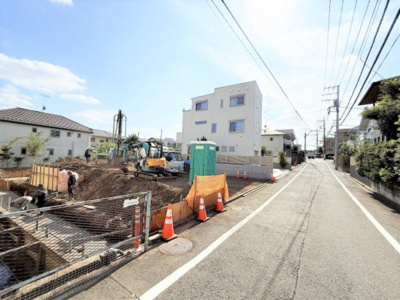 【前面道路含む現地写真】 | 【仲介手数料２７０万円が無料！！】■南傾斜の高台につき陽当り良好■緑の多い風致地区 | 【最大ポイントは「諸費用２７０万円ＯＦＦです」！！】
■南傾斜の高台につき、陽当り良好
■緑の多い風致地区
■無料で建物プラン、見積書を作成可能