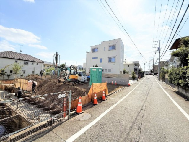 【前面道路含む現地写真】 | 【仲介手数料２７０万円が無料！！】■南傾斜の高台につき陽当り良好■緑の多い風致地区 | 【最大ポイントは「諸費用２７０万円ＯＦＦです」！！】
■南傾斜の高台につき、陽当り良好
■緑の多い風致地区
■無料で建物プラン、見積書を作成可能