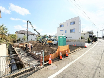 【外観】 | 【仲介手数料２７０万円が無料！！】■南傾斜の高台につき陽当り良好■緑の多い風致地区 | 【最大ポイントは「諸費用２７０万円ＯＦＦです」！！】
■南傾斜の高台につき、陽当り良好
■緑の多い風致地区
■無料で建物プラン、見積書を作成可能