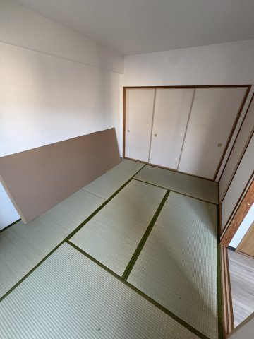 シャルマン西代の和室