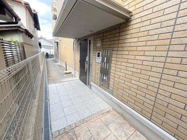 エコー三国のエントランス