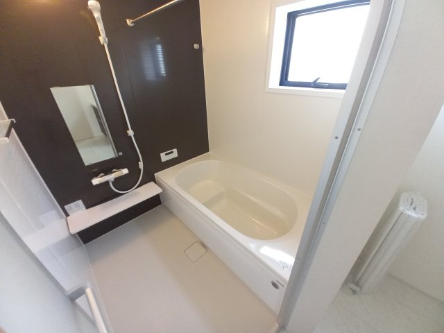 常陸太田市馬場町　3期の浴室|同施工浴室です～！お風呂でも家族で団らん♪楽しい時間を～