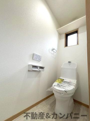 堀江町の新築のおうちNo.6　松山市堀江町新築戸建のトイレ|シンプルで使いやすいトイレです