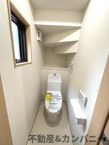 堀江町の新築のおうちNo.6　松山市堀江町新築戸建のトイレ|清潔感のあるトイレです