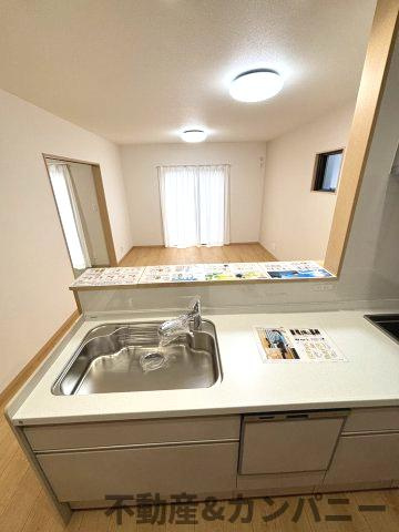 堀江町の新築のおうちNo.6　松山市堀江町新築戸建のキッチン|きれいなキッチンです