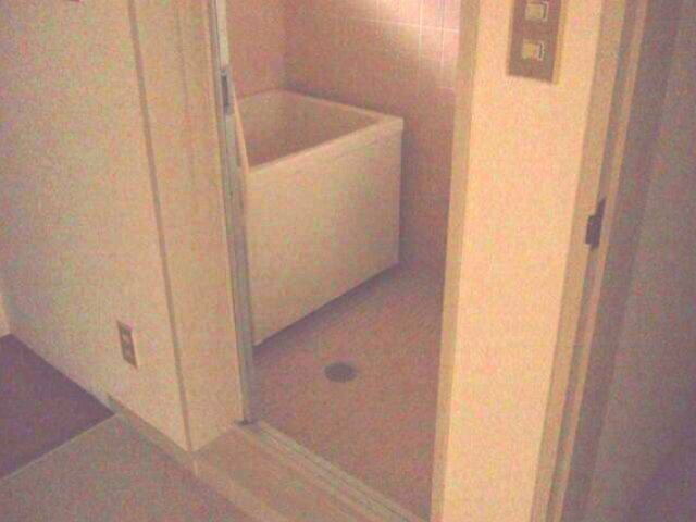 たばこ組合ビルの浴室