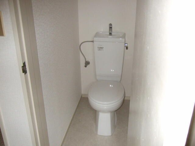 たばこ組合ビルのトイレ