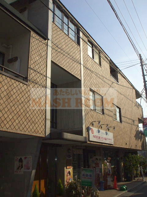 シャルム立川のバルコニー