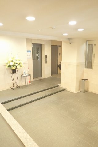 スペーシア飯田橋Ⅱのエントランス