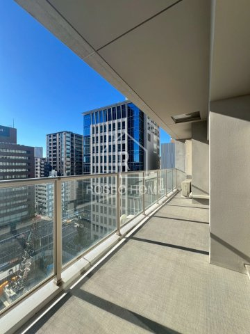 One Shinmachi  ワン シンマチのバルコニー