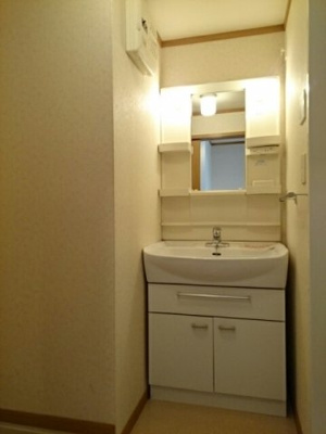 【洗面所】 | ミニヨンフルールＡ | 広い洗面スペース