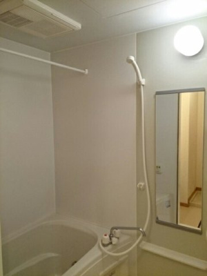 【浴室】 | ミニヨンフルールＡ | 落ち着いた空間のお風呂です