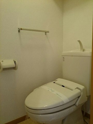 【トイレ】 | ミニヨンフルールＡ | 清潔感のあるトイレです