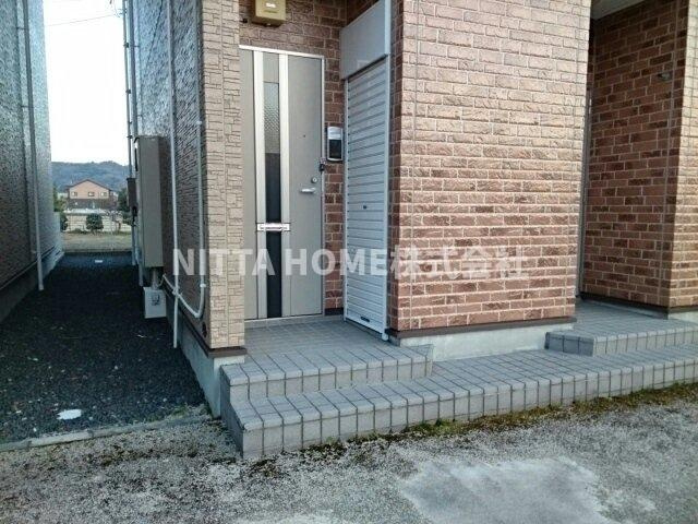 シャルムクレインＢのエントランス|清潔感のあるエントランスです◆