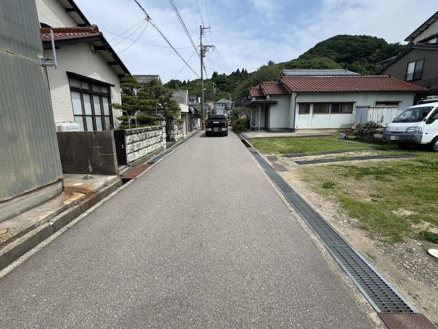金沢市利屋町の前面道路含む現地写真