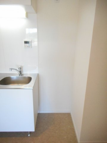 グラシアスのキッチン|冷蔵庫置場