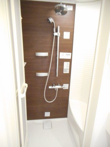 グラシアスのシャワールーム|落ち着いた空間のシャワールームです