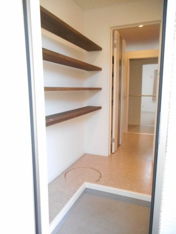 グラシアスの玄関|玄関 棚