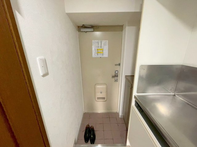 ローズコーポ新大阪8の玄関