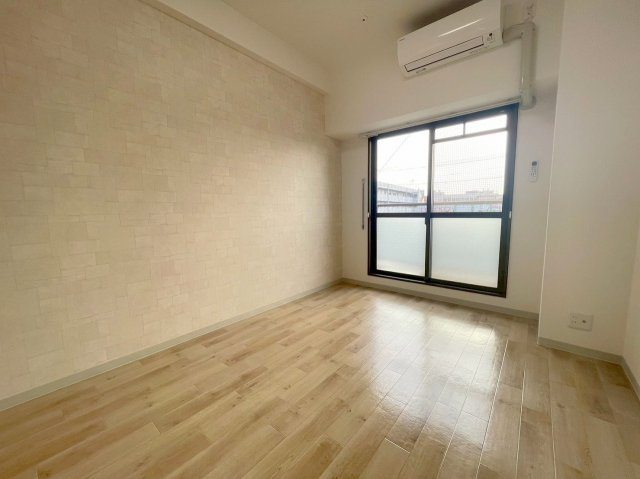 ローズコーポ新大阪8の寝室