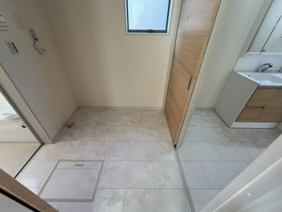 【脱衣所】 | 【20万円ｷｬｯｼｭﾊﾞｯｸ対象物件】リーブルガーデン田原本町阪手12期 全3棟 2号棟