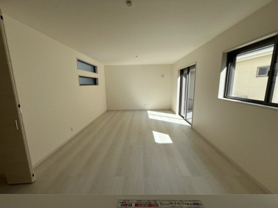 【居間・リビング】 | 【20万円ｷｬｯｼｭﾊﾞｯｸ対象物件】リーブルガーデン田原本町阪手12期 全3棟 2号棟