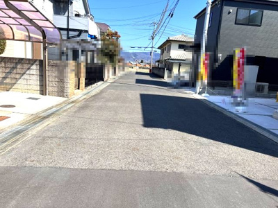 【前面道路含む現地写真】 | 【20万円ｷｬｯｼｭﾊﾞｯｸ対象物件】リーブルガーデン田原本町阪手12期 全3棟 2号棟