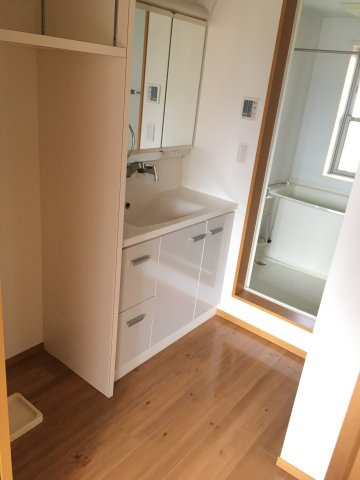 ヴィクトールⅠの洗面所|脱衣スペースもあります