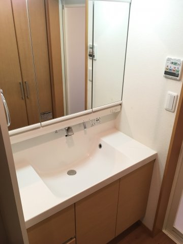 アーブルの独立洗面台|独立洗面化粧台が付いています