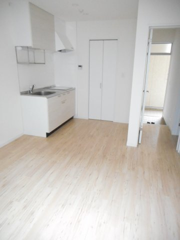 フェリーチェSt.の居間・リビング|広々としています