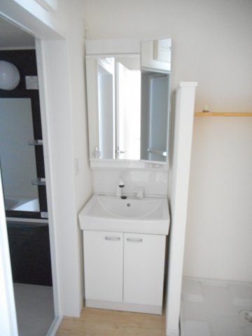フェリーチェSt.の独立洗面台|朝の身支度には欠かせない独立洗面化粧台
