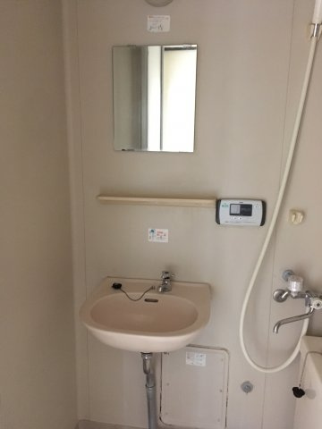 あるゾウパレス松山町Ｂ棟の洗面所|脱衣スペースもあります