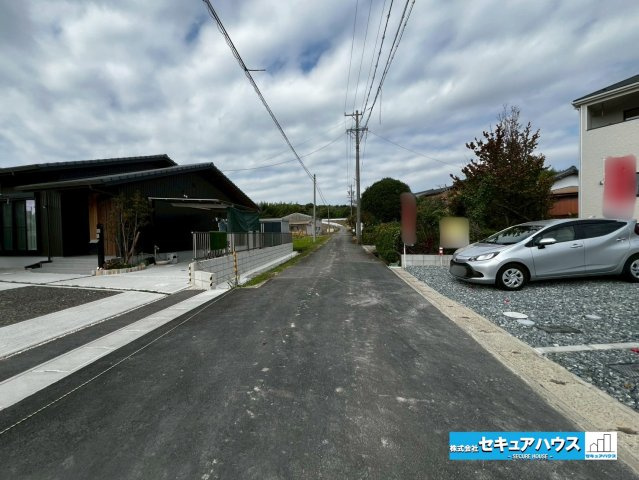 【今から見学可能です】豊明市沓掛町上高根 全3棟 の前面道路含む現地写真|事前予約にて現地ご見学いただけます！お気軽にお問い合わせください♪
■株式会社　セキュアハウス■
住宅ローンに強く、知識、経験豊富なスタッフ在籍
お客様に寄り添い、ご成約後もサポート致します。