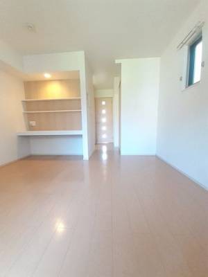 【居間・リビング】 | シトラスガーデン | 明るい色調の室内です