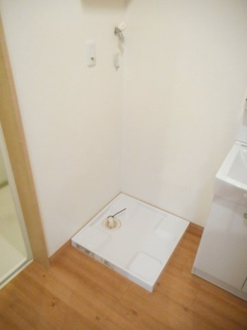 エバレットの洗面所|洗濯機置場