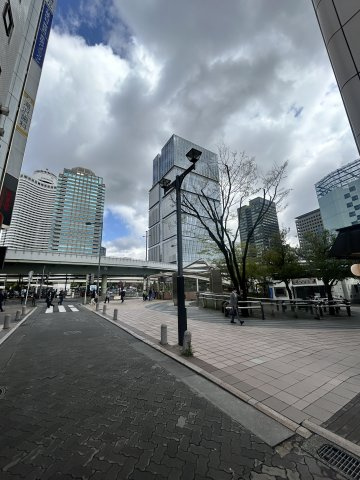 紀陽ビルの駐車場