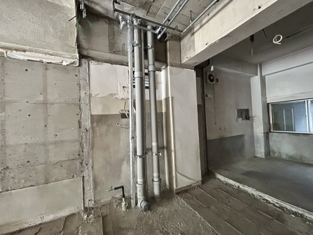 菅谷ビルのエントランス