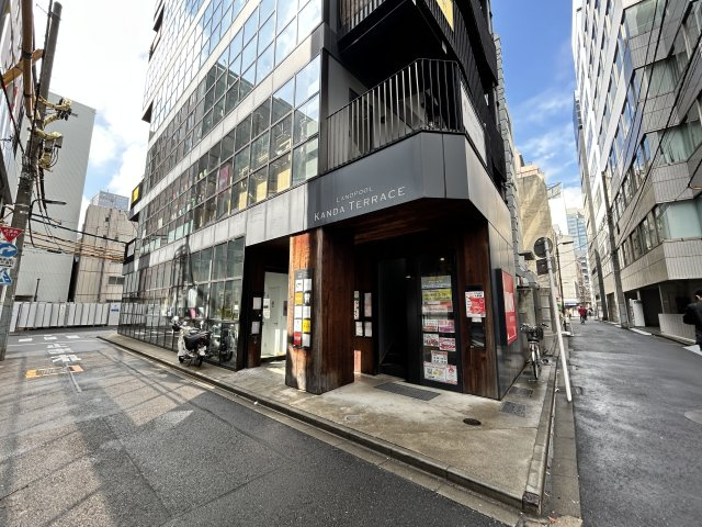 ＬＡＮＤＰＯＯＬ　ＫＡＮＤＡ　ＴＥＲＲＡＣＥの周辺