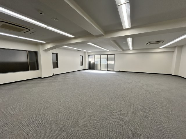 赤坂丸ビルのロビー