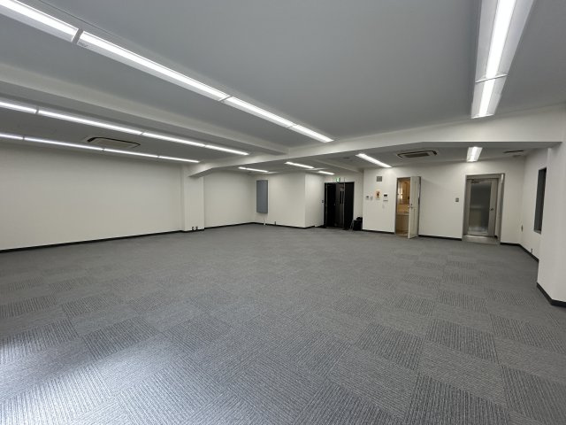 赤坂丸ビルのロビー