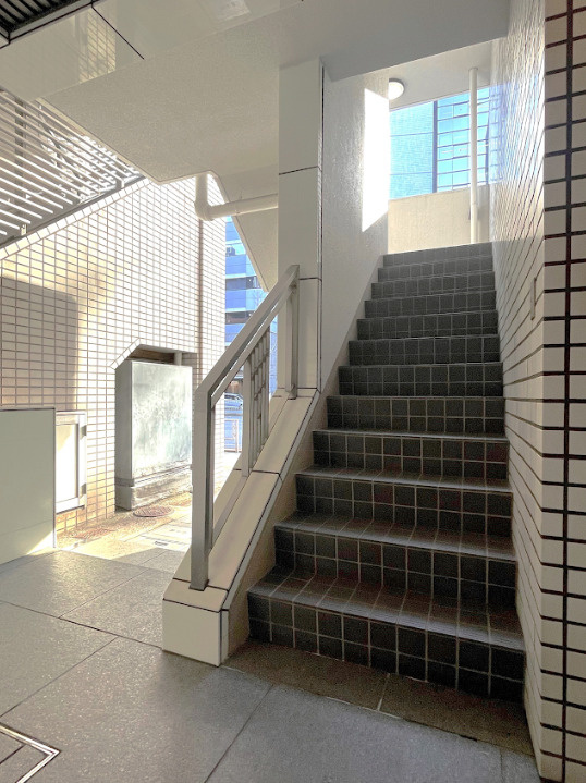 芝シムラビルのロビー