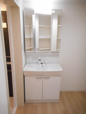 トレミーの独立洗面台|独立洗面台、朝の身支度には欠かせません