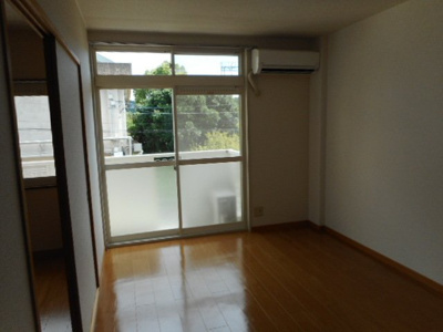 【居間・リビング】 | シャロル内原 | 内装も気になるポイント