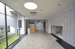 伊丹レックスマンションのエントランス