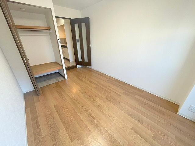 ローズコーポ西中島の寝室