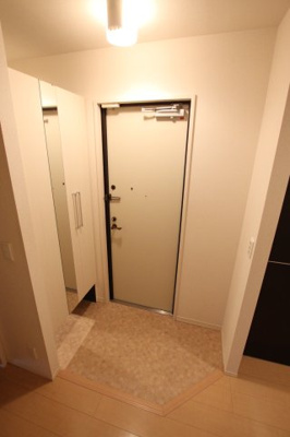 【玄関】 | ファミーユ・Ｍ