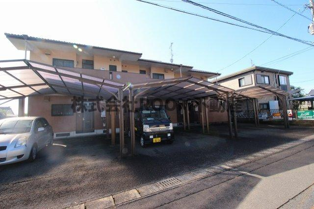 コーポアンジェラスの駐車場|車をお持ちの方に嬉しい駐車場付きの物件です