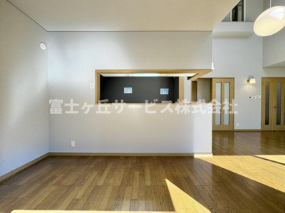 【キッチン】 | 静岡市清水区幸町 中古戸建て | キッチン正面です