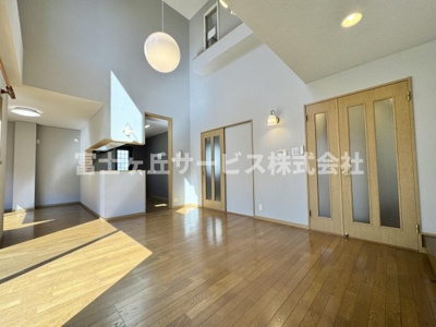 【居間・リビング】 | 静岡市清水区幸町 中古戸建て | リビングダイニングです